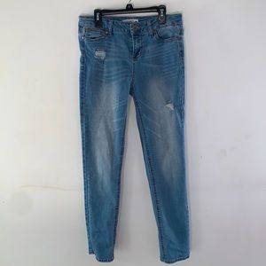 super cute ripped skinny jeans